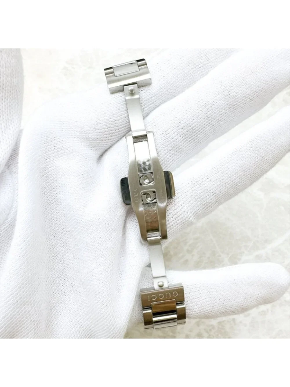 Gucci G-Timeless 126.5 Watch Quartz Stainless Steel